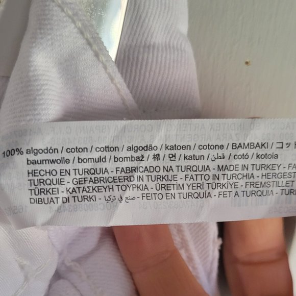 ZARA Distressed Cycling Short - Picture 8 of 9